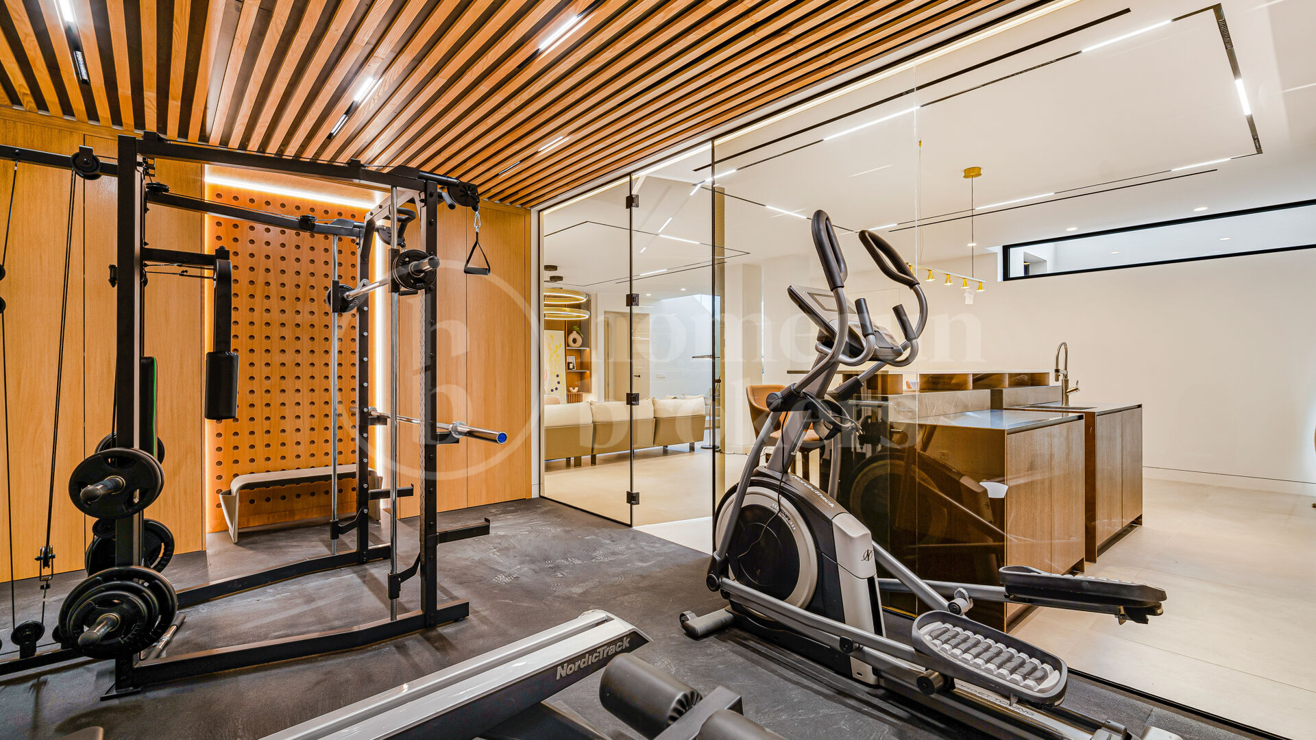 Villa Fortune - Lyxvilla med havsutsikt i Marbellas Golden Mile