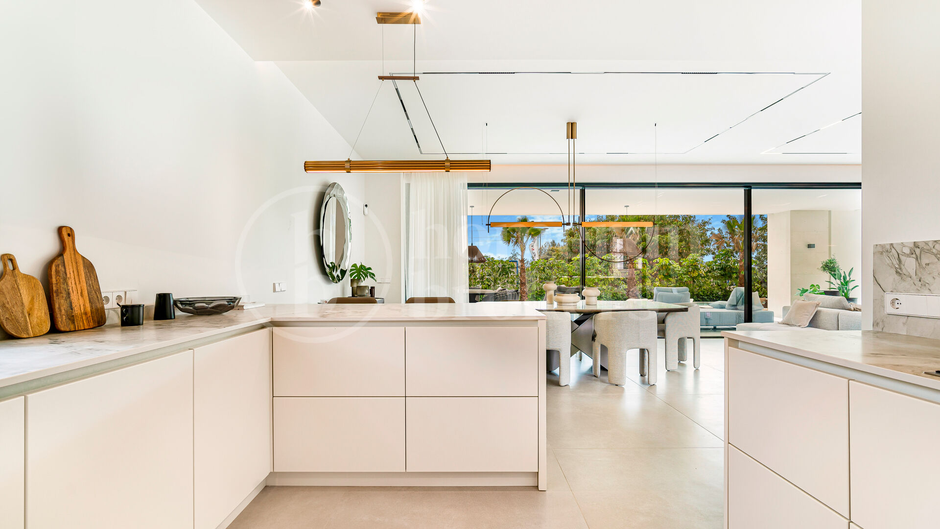 Villa Fortune - Lyxvilla med havsutsikt i Marbellas Golden Mile