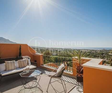 Los Belvederes - Duplex Penthouse with Sea and Golf Views