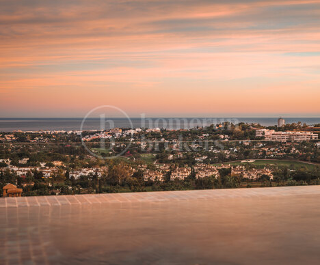 Los Belvederes - Duplex Penthouse with Sea and Golf Views