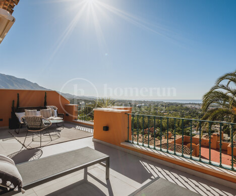 Los Belvederes - Duplex Penthouse with Sea and Golf Views