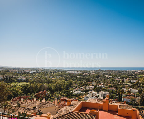 Los Belvederes - Duplex Penthouse with Sea and Golf Views