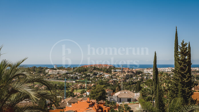 Los Belvederes - Duplex Penthouse with Sea and Golf Views