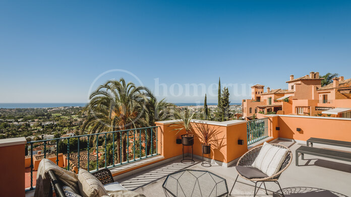 Los Belvederes - Duplex Penthouse with Sea and Golf Views