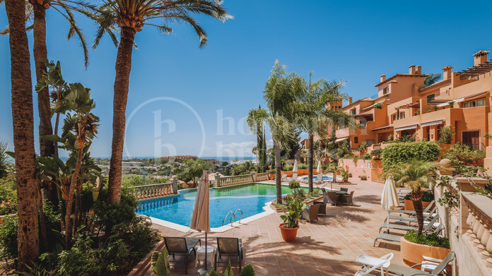 Los Belvederes - Duplex Penthouse with Sea and Golf Views