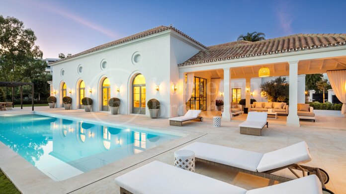 Villa Tuscany - Exceptional Classical Estate in Nueva Andalucia