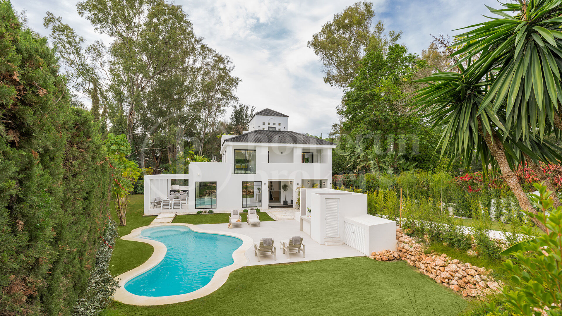 Villa Bianca - Family Villa located in Las Brisas Nueva Andalucia