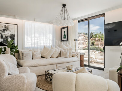 Hill Club 38 - Renovated Villa Located in Los Naranjos Hill Club