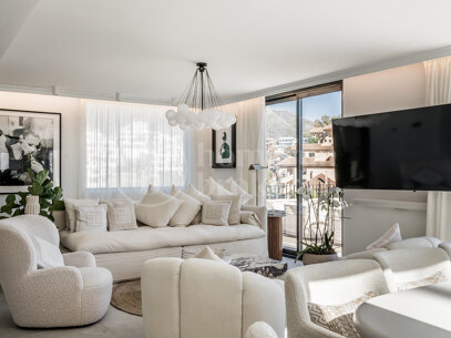 Hill Club 38 - Renovated Villa Located in Los Naranjos Hill Club