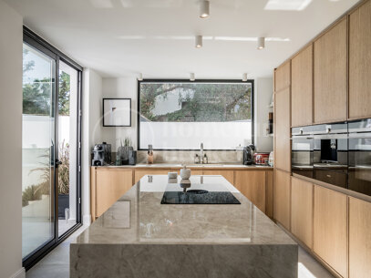 Hill Club 38 - Renovated Villa Located in Los Naranjos Hill Club