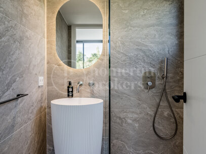 Hill Club 38 - Renovated Villa Located in Los Naranjos Hill Club