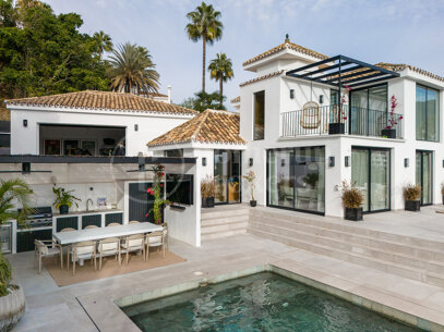 Hill Club 38 - Renovated Villa Located in Los Naranjos Hill Club
