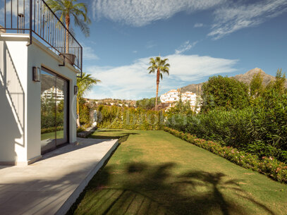 Hill Club 38 - Renovated Villa Located in Los Naranjos Hill Club