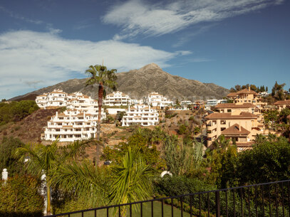 Hill Club 38 - Renovated Villa Located in Los Naranjos Hill Club