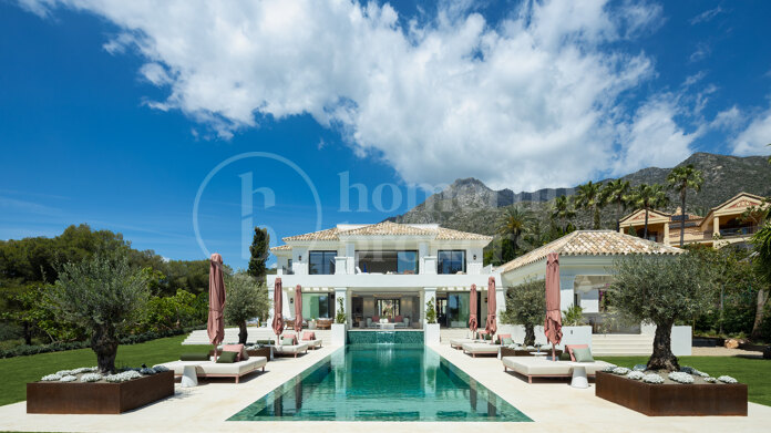 Villa Verdi - A Mix of Andalusian Charm with Contemporary Design in Sierra Blanca