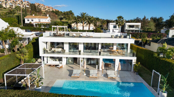 Orion 51 – Luxury Frontline Golf Villa in Nueva Andalucía, Marbella