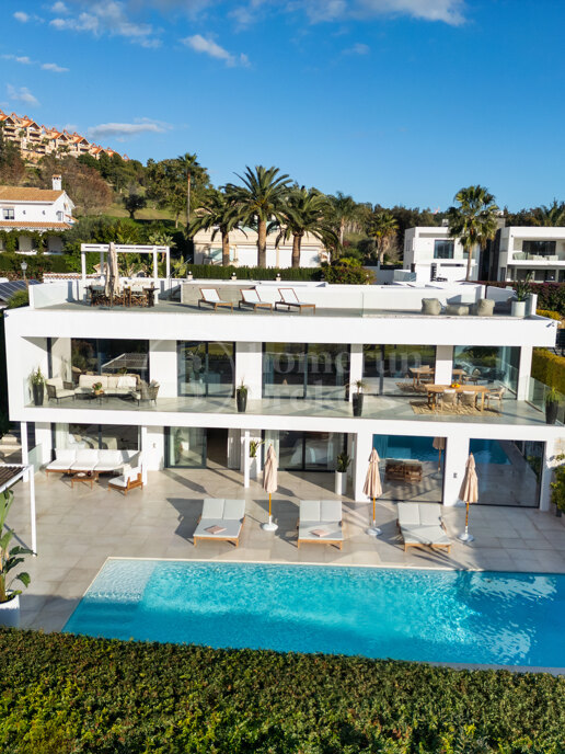 Orion 51 – Luxury Frontline Golf Villa in Nueva Andalucía, Marbella