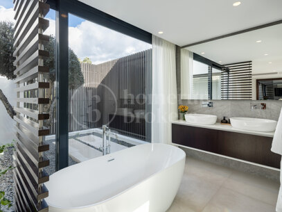 Villa Orion – Luxury Frontline Golf Villa in Nueva Andalucía, Marbella