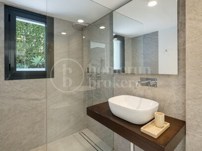 Villa Orion – Luxury Frontline Golf Villa in Nueva Andalucía, Marbella