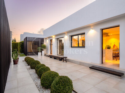 Villa Orion – Luxury Frontline Golf Villa in Nueva Andalucía, Marbella