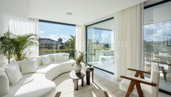 Orion 51 – Lyxvilla i Frontlinjen av Golfbanan i Nueva Andalucía, Marbella