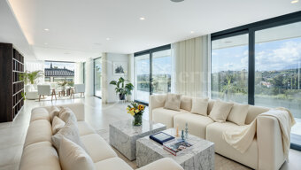 Orion 51 – Lyxvilla i Frontlinjen av Golfbanan i Nueva Andalucía, Marbella