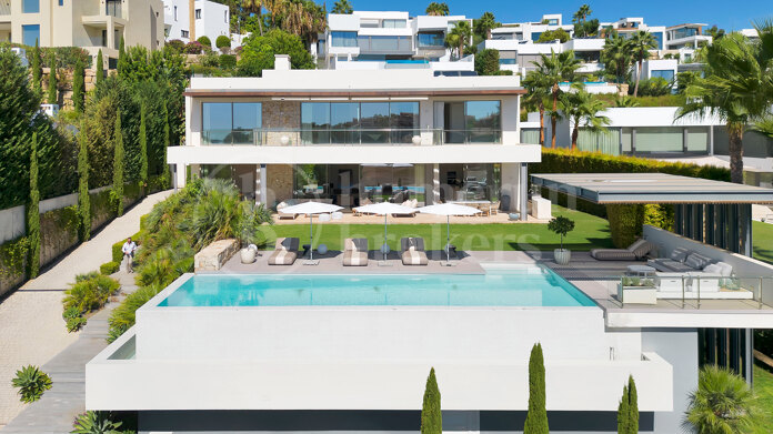 Villa Altea - Modern Villa in Gated community, Benahavis