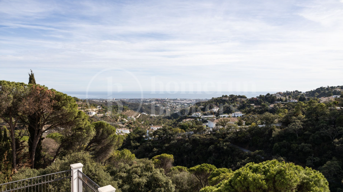 Villa Lucia - Classic and Elegant with Sea Views in El Madroñal