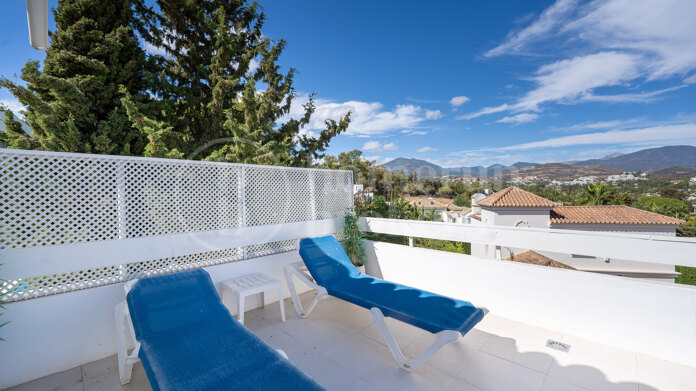 Villa Blanca - Charming 4 bedroom Villa in Nueva Andalucia