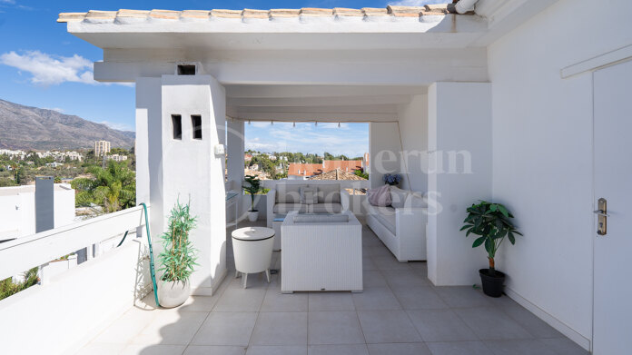 Villa Blanca - Charming 4 bedroom Villa in Nueva Andalucia