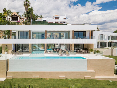 Villa Velaris - Modern Villa in La Alqueria, Benahavis