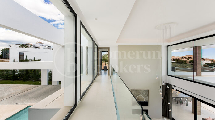 Villa Velaris - Modern Villa in La Alqueria, Benahavis