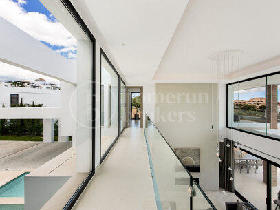 Villa Velaris - Modern Villa in La Alqueria, Benahavis
