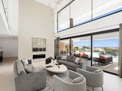 Villa Velaris - Modern Villa in La Alqueria, Benahavis
