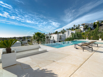 Villa Velaris - Modern Villa in La Alqueria, Benahavis
