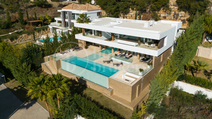 Villa Velaris - Modern Villa in La Alqueria, Benahavis