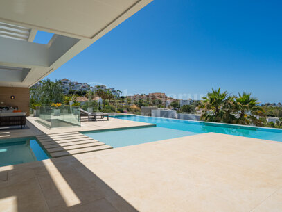 Villa Velaris - Modern Villa in La Alqueria, Benahavis