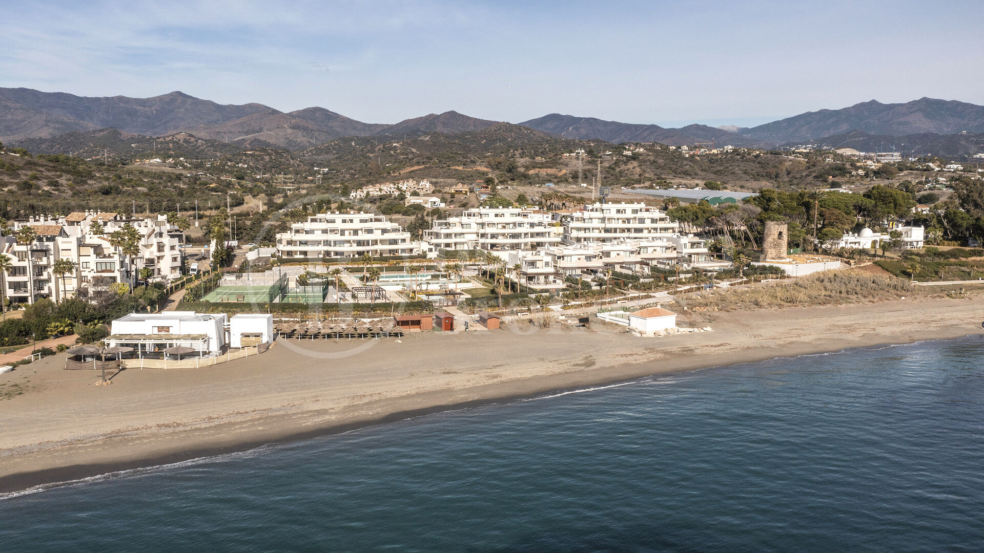 Villa Los Jardines - Beachfront in the New Golden Mile, Estepona