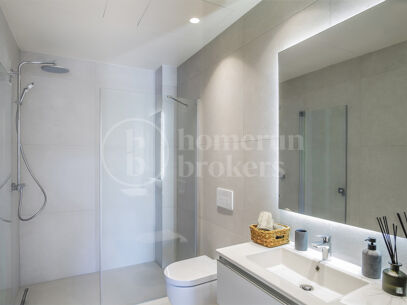Villa Los Jardines - Beachfront in the New Golden Mile, Estepona