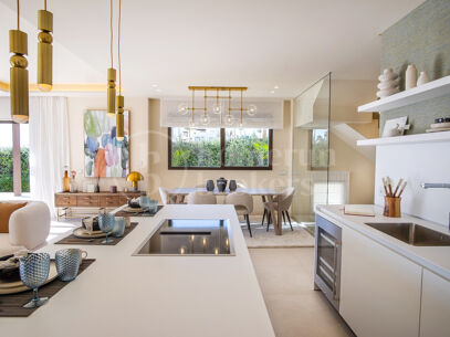 Villa Los Jardines - Beachfront in the New Golden Mile, Estepona