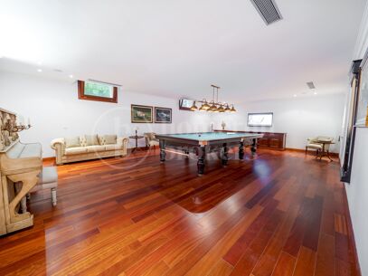 Villa Travertino - Classic Beachside Estate in Guadalmina Baja, Marbella