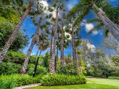 Villa Travertino - Classic Beachside Estate in Guadalmina Baja, Marbella