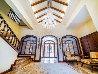 Villa Travertino - Classic Beachside Estate in Guadalmina Baja, Marbella