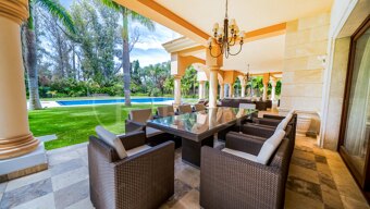 Villa Travertino - Classic Beachside Estate in Guadalmina Baja, Marbella