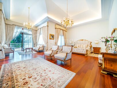 Villa Travertino - Classic Beachside Estate in Guadalmina Baja, Marbella