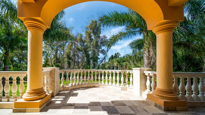 Villa Travertino - Classic Beachside Estate in Guadalmina Baja, Marbella