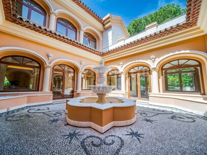 Villa Travertino - Classic Beachside Estate in Guadalmina Baja, Marbella