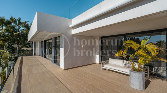 Villa Rowan - Modern Villa in Cancelada, Estepona