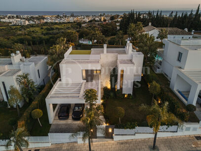 Villa Rowan - Modern Villa in Cancelada, Estepona
