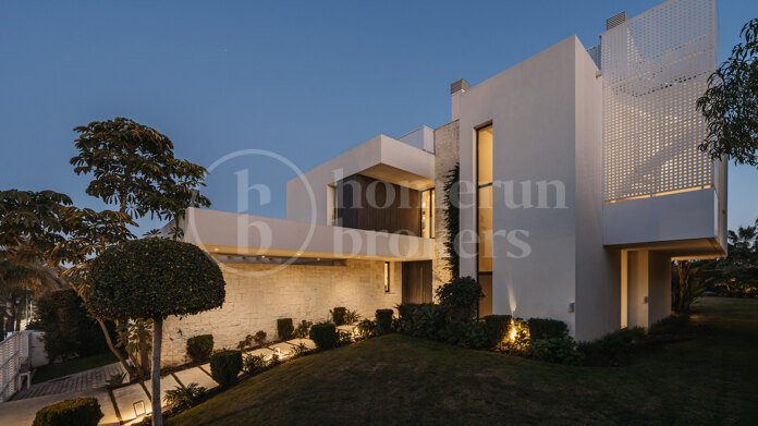 Villa Rowan - Modern Villa in Cancelada, Estepona